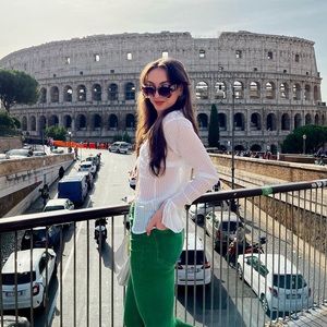 Meet your Posher, Bella